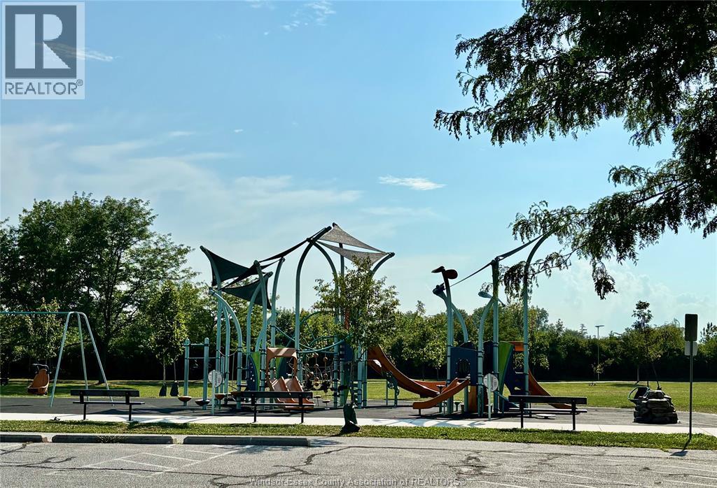 554 Rodfam Drive, Windsor, Ontario  N9G 2W1 - Photo 26 - 26005337