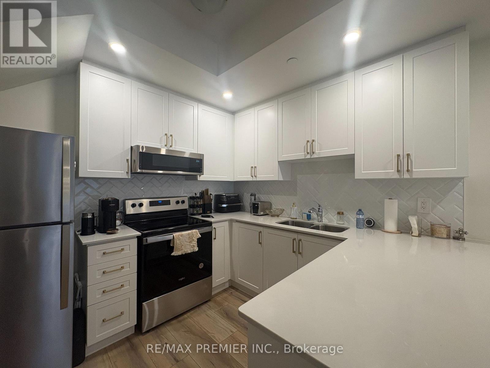 329 - 1695 Dersan Street, Pickering, Ontario  L1X 0S9 - Photo 8 - E12860056