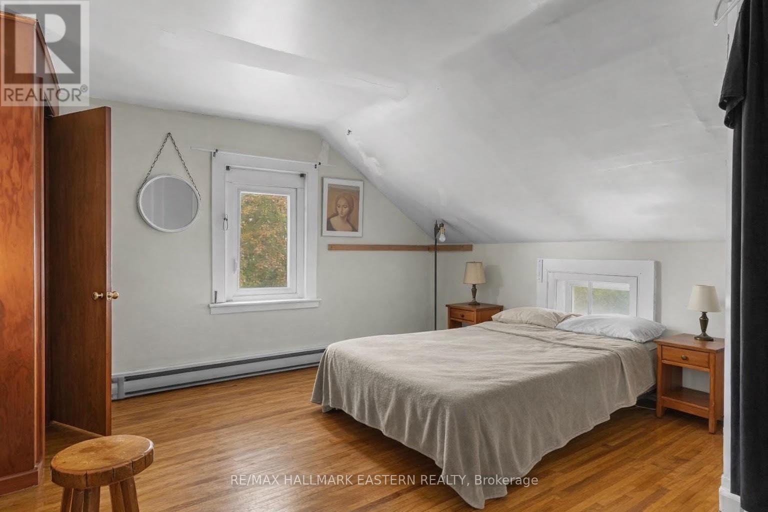 15 Albert Street, Selwyn, Ontario  K0L 2H0 - Photo 9 - X12876580