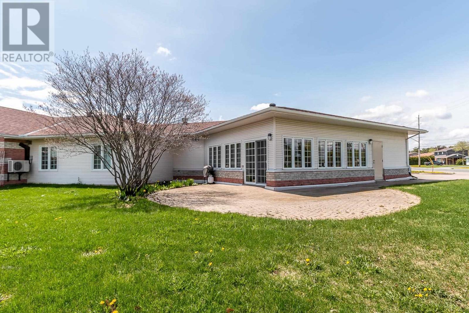 721 Third Line E # #8, Sault Ste. Marie, Ontario  P6B 6K9 - Photo 3 - SM260091