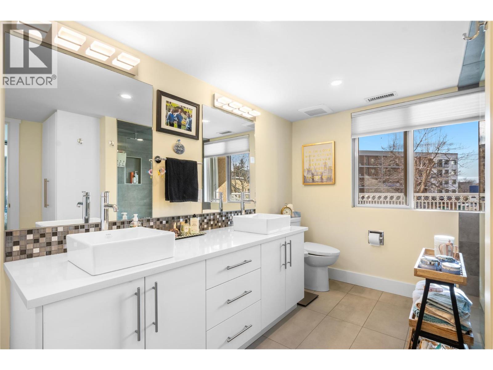 86 Lakeshore Drive Unit# 203, Penticton, British Columbia  V2A 1B5 - Photo 15 - 10379045