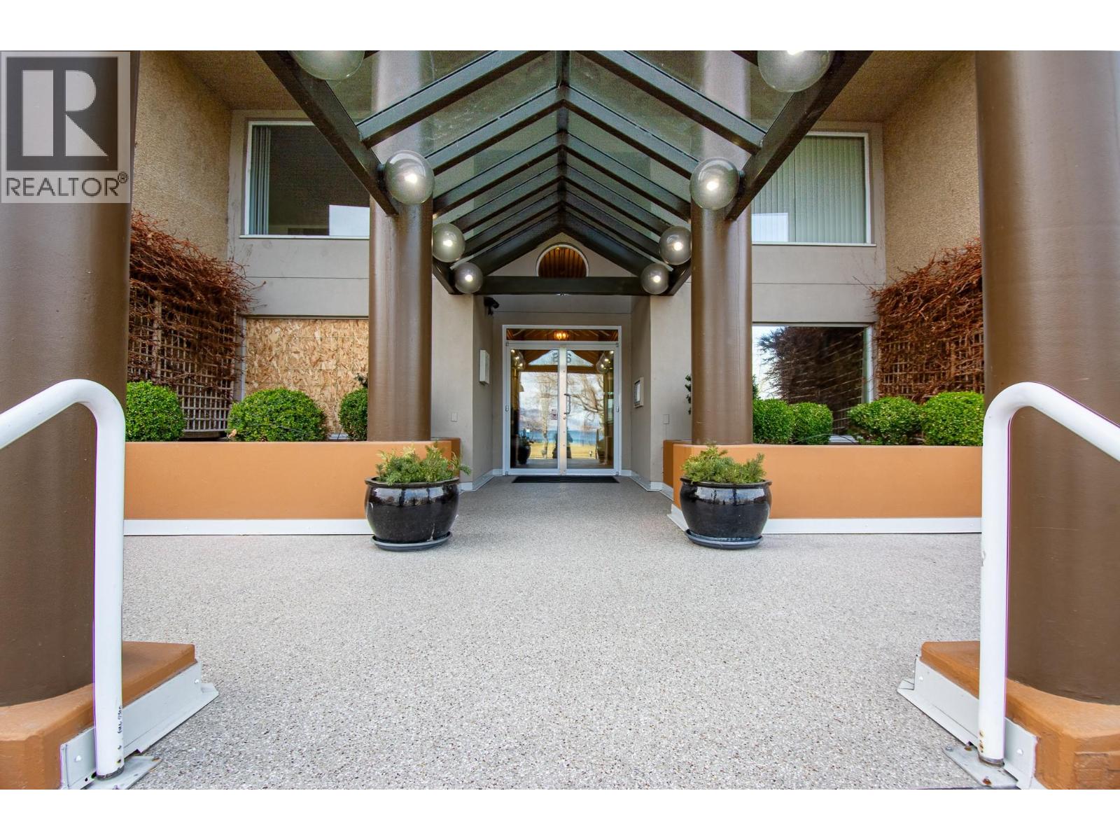 86 Lakeshore Drive Unit# 203, Penticton, British Columbia  V2A 1B5 - Photo 23 - 10379045
