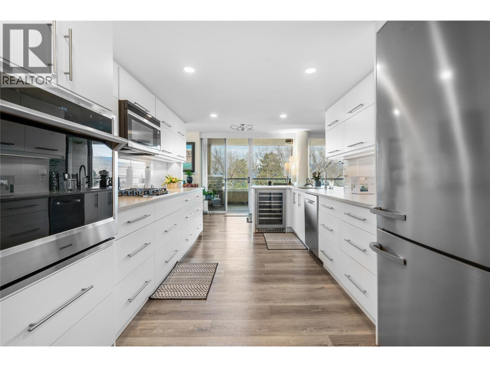 86 Lakeshore Drive Unit# 203, Penticton, British Columbia  V2A 1B5 - Photo 7 - 10379045