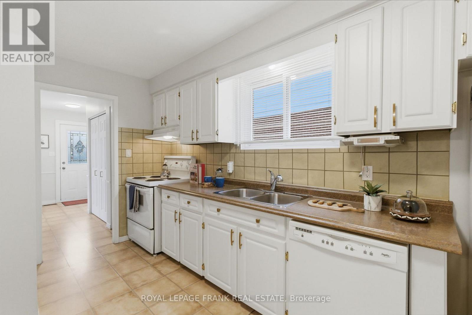 380 Surrey Drive, Oshawa, Ontario  L1G 6H1 - Photo 15 - E12880700