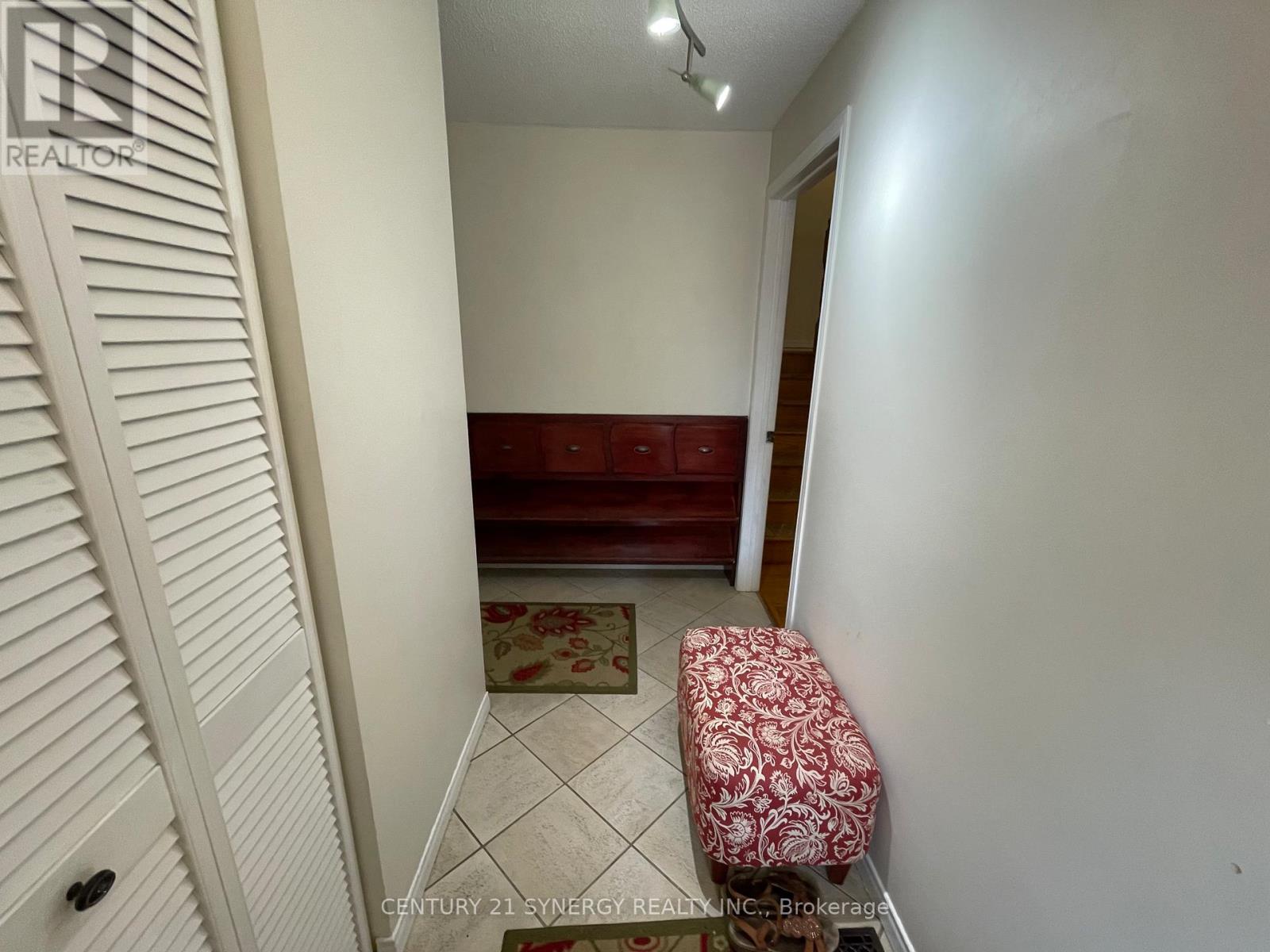 639 Glenhurst Crescent, Ottawa, Ontario  K1J 7B6 - Photo 7 - X12878974