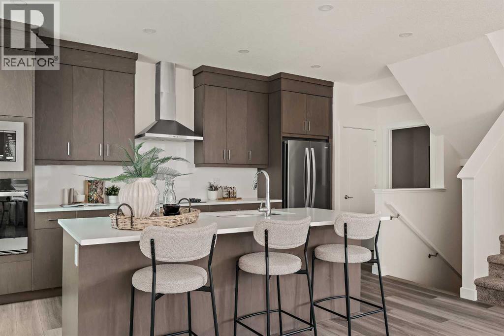 614 Sovereign Common Sw, Calgary, Alberta  T3C 3Y3 - Photo 3 - A2293086