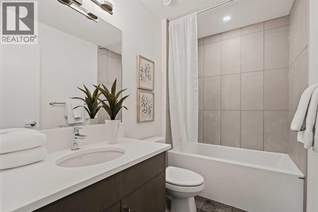 614 Sovereign Common Sw, Calgary, Alberta  T3C 3Y3 - Photo 26 - A2293086