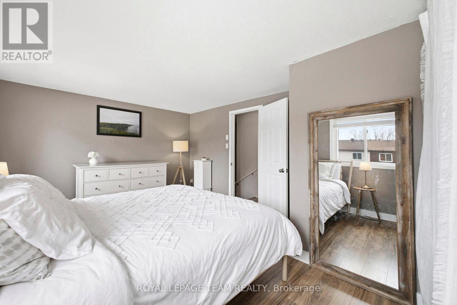 3017 Olympic Way, Ottawa, Ontario  K1T 1Y3 - Photo 23 - X12880778