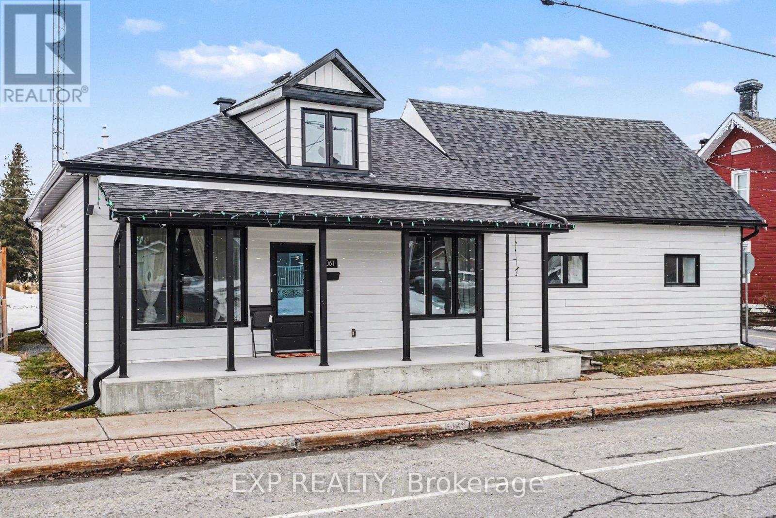 2061 Lajoie Street, Alfred And Plantagenet, Ontario  K0B 1J0 - Photo 3 - X12880794