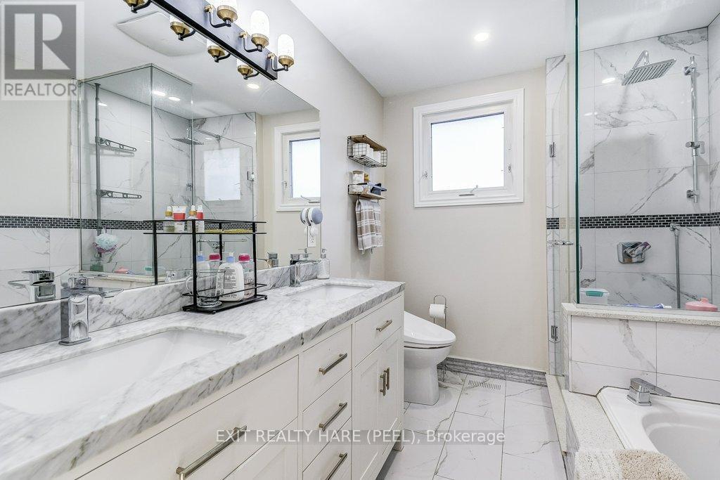 2516 Woburn Crescent, Oakville, Ontario  L6L 5E9 - Photo 33 - W12880096