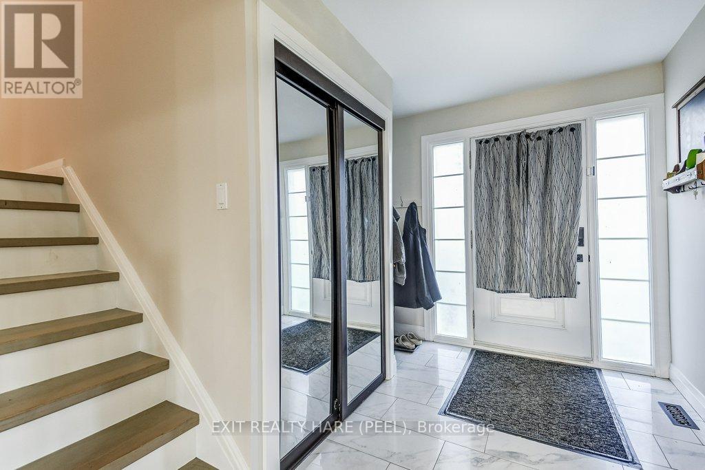 2516 Woburn Crescent, Oakville, Ontario  L6L 5E9 - Photo 6 - W12880096