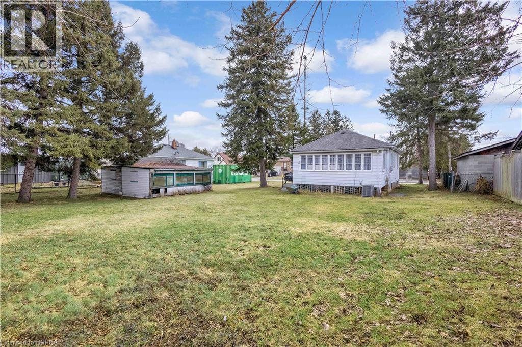 35 Eighth Avenue, Brantford, Ontario  N3S 1C1 - Photo 28 - 40810204