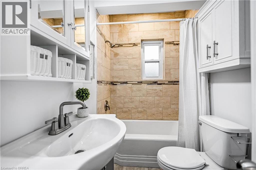 35 Eighth Avenue, Brantford, Ontario  N3S 1C1 - Photo 18 - 40810204