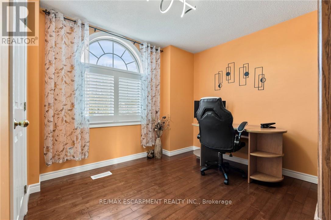 42 Archer Way, Hamilton, Ontario  L0R 1W0 - Photo 18 - X12879710