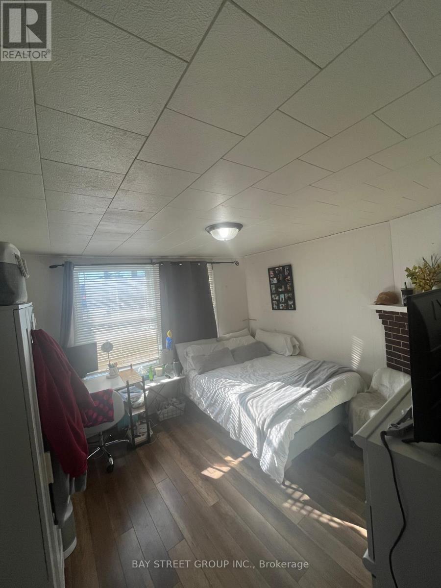 337 Brock Street N, Kingston, Ontario  K7L 1S7 - Photo 2 - X12874020