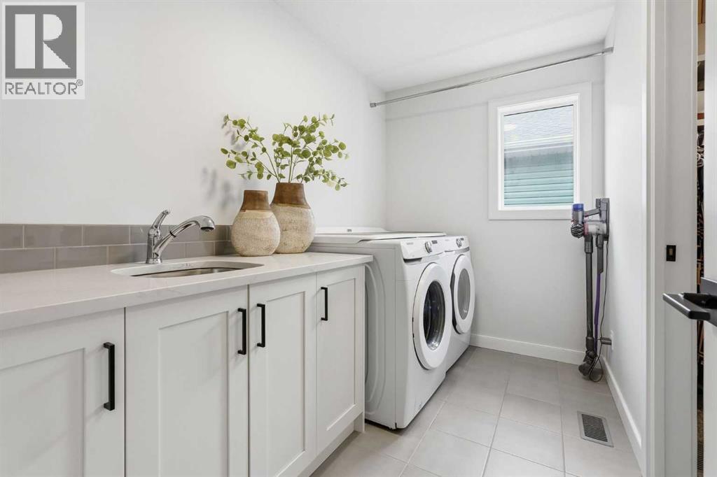 376 Fireside Way, Cochrane, Alberta  T4C 3B1 - Photo 34 - A2292325