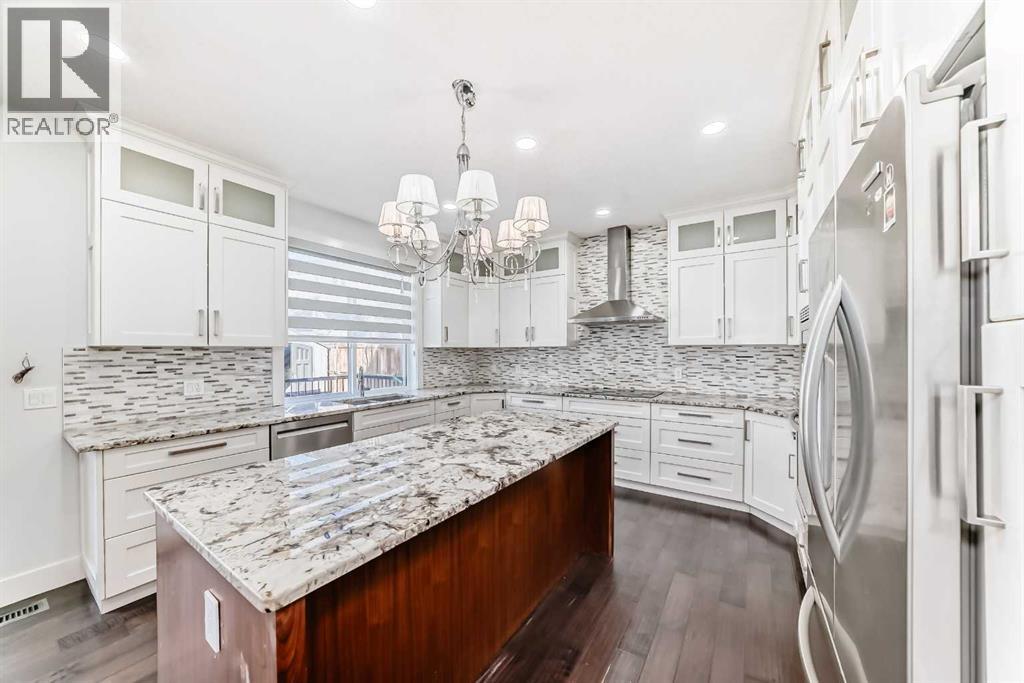 108 Kinniburgh Circle, Chestermere, Alberta  T1X 0P8 - Photo 5 - A2292849