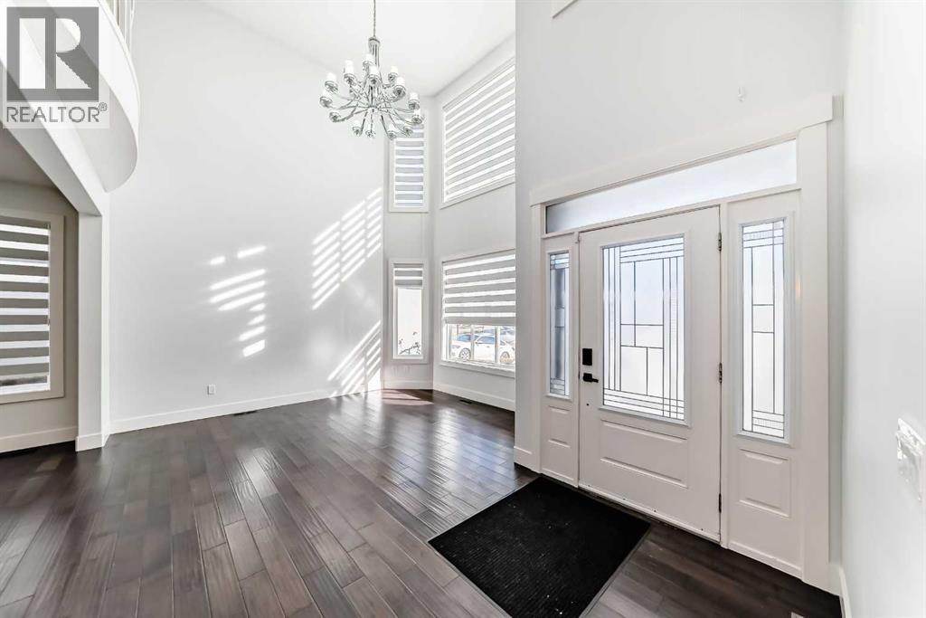 108 Kinniburgh Circle, Chestermere, Alberta  T1X 0P8 - Photo 4 - A2292849