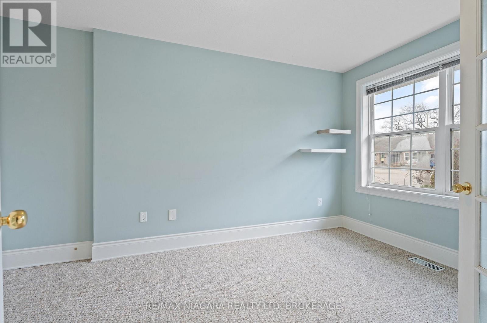 6191 Shane Crescent, Niagara Falls, Ontario  L2J 4K9 - Photo 4 - X12880714