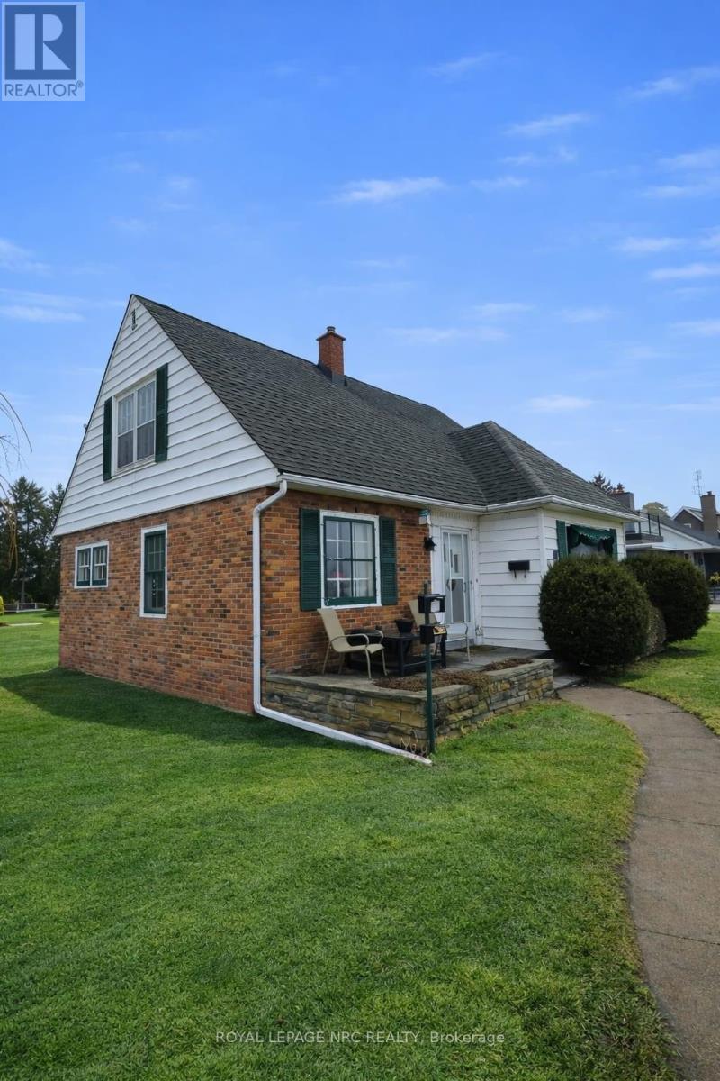 19 Lakeshore Road, Port Colborne, Ontario  L3K 2S2 - Photo 2 - X12880748