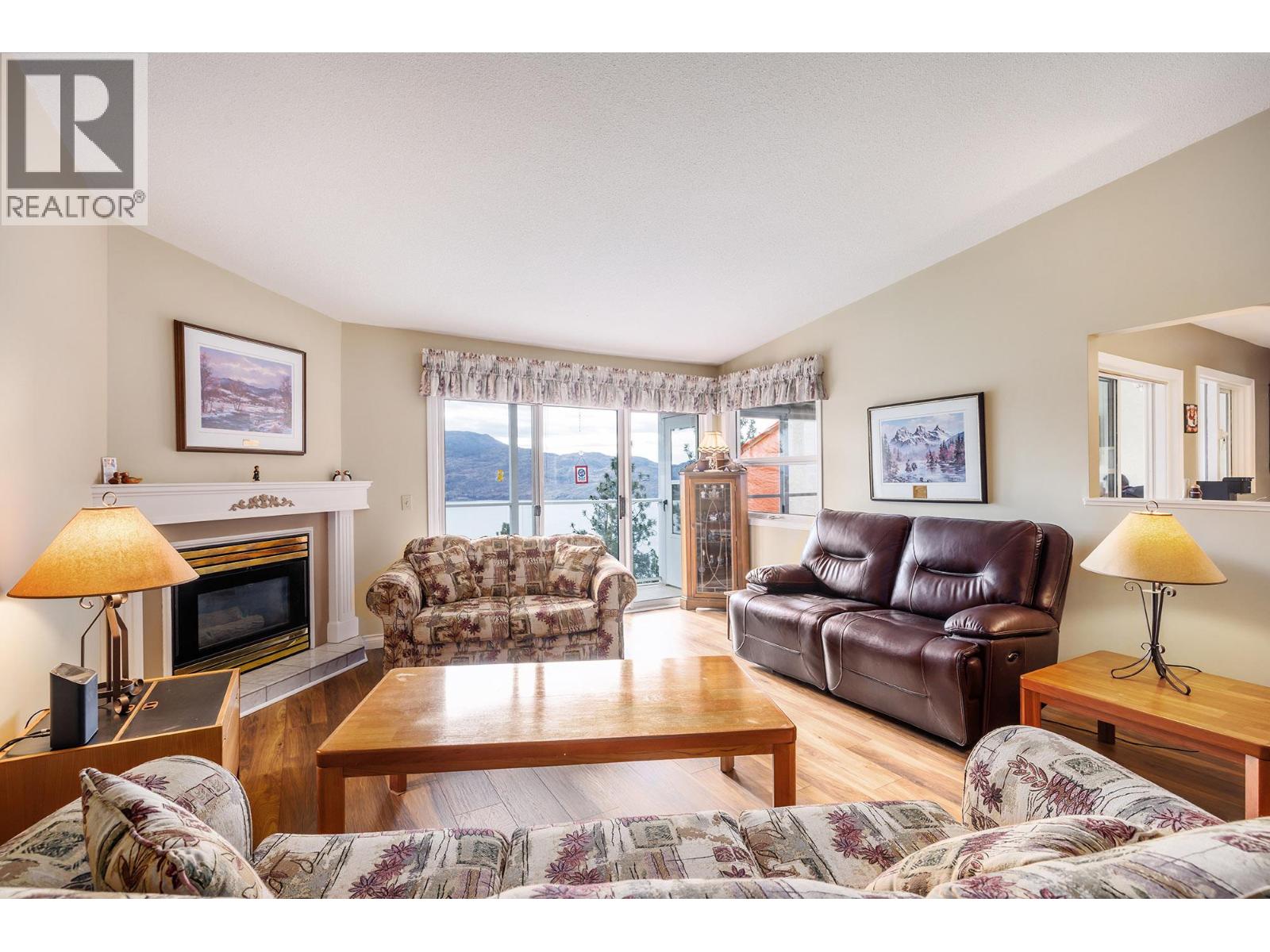 4450 Ponderosa Drive Unit# 202, Peachland, British Columbia  V0H 1X5 - Photo 2 - 10378946