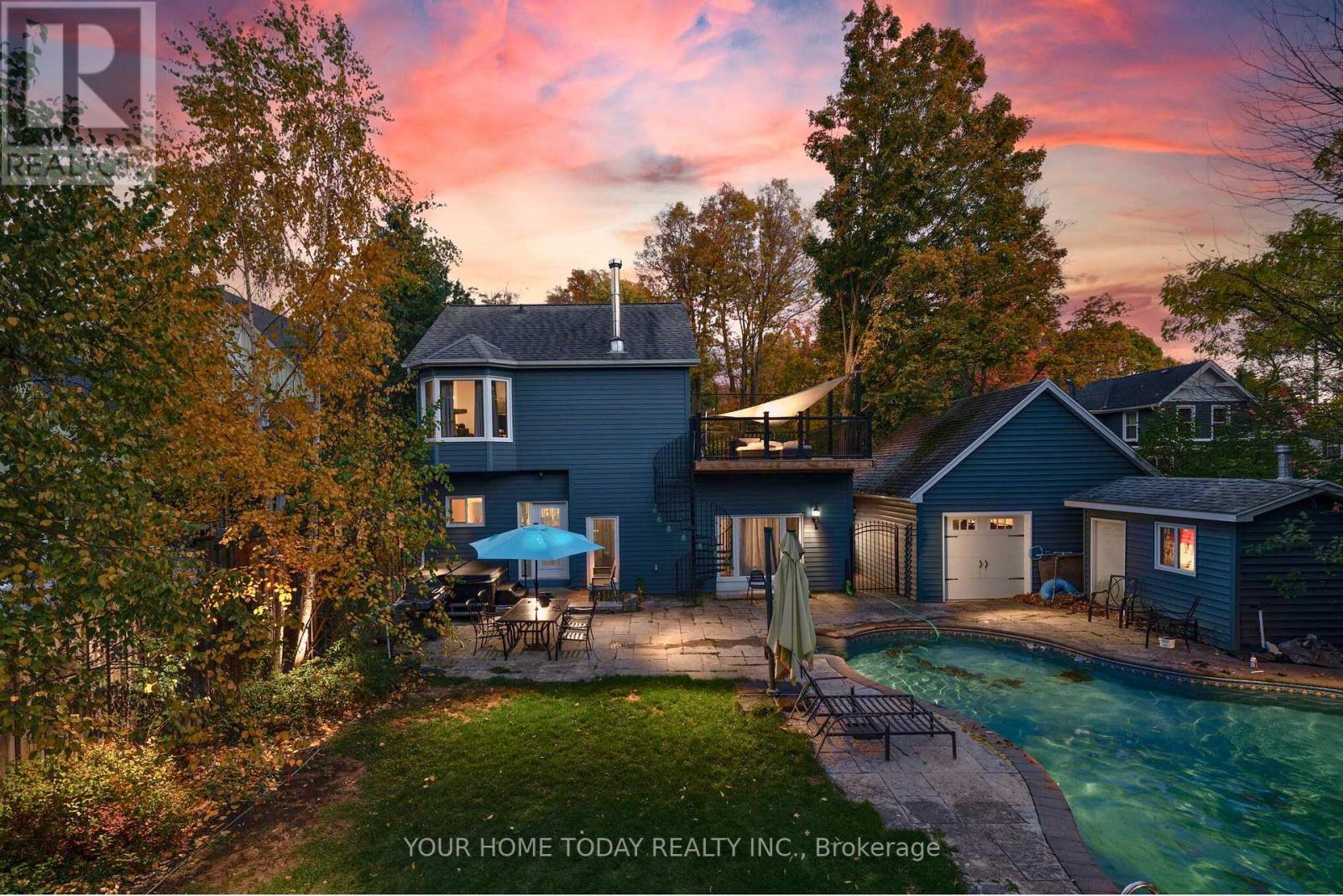 15 Queen Street, Halton Hills, Ontario  L7G 2E3 - Photo 37 - W12803504