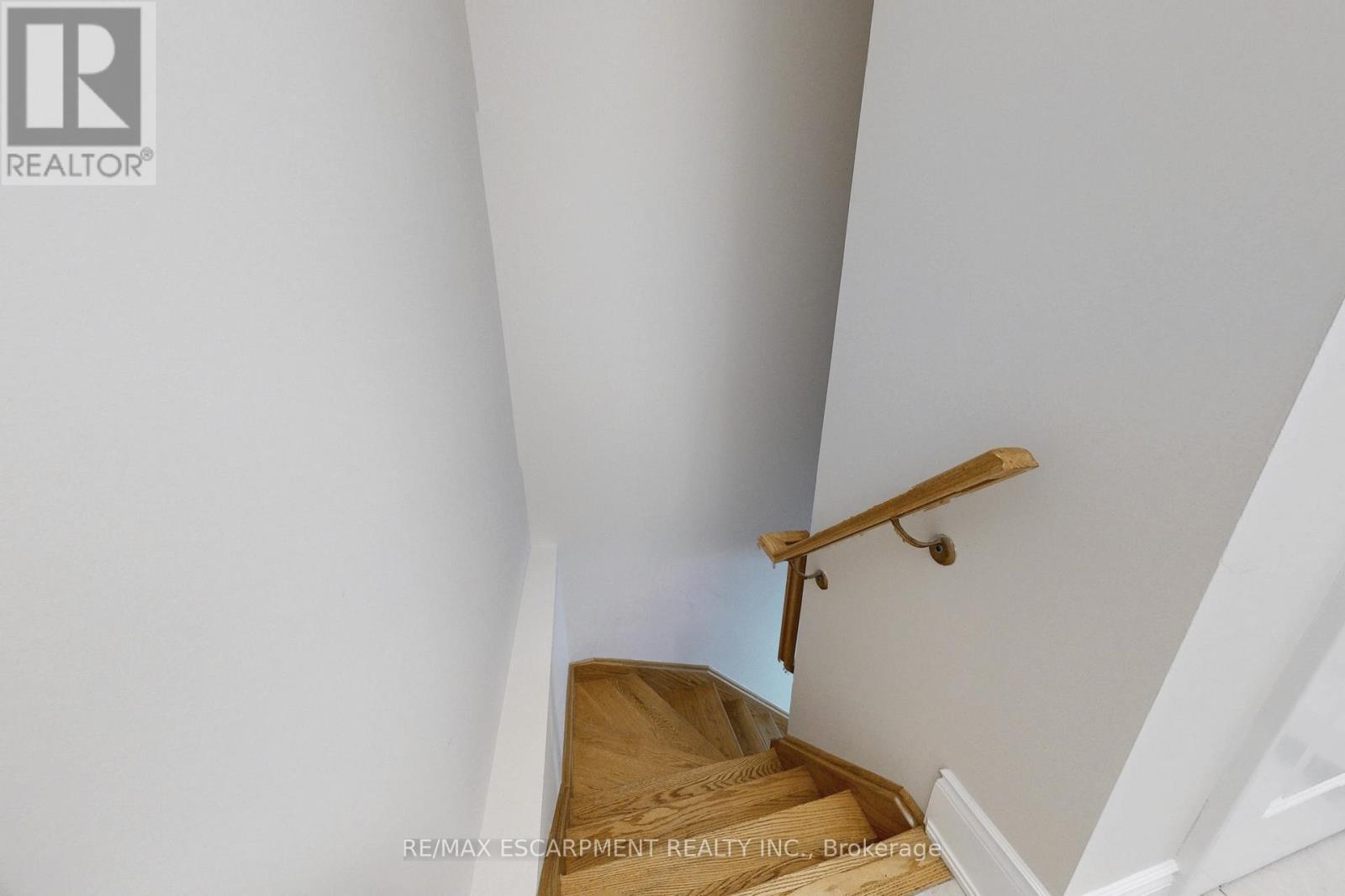 3340 Mistwell Crescent, Oakville, Ontario  L6L 0A3 - Photo 20 - W12872640