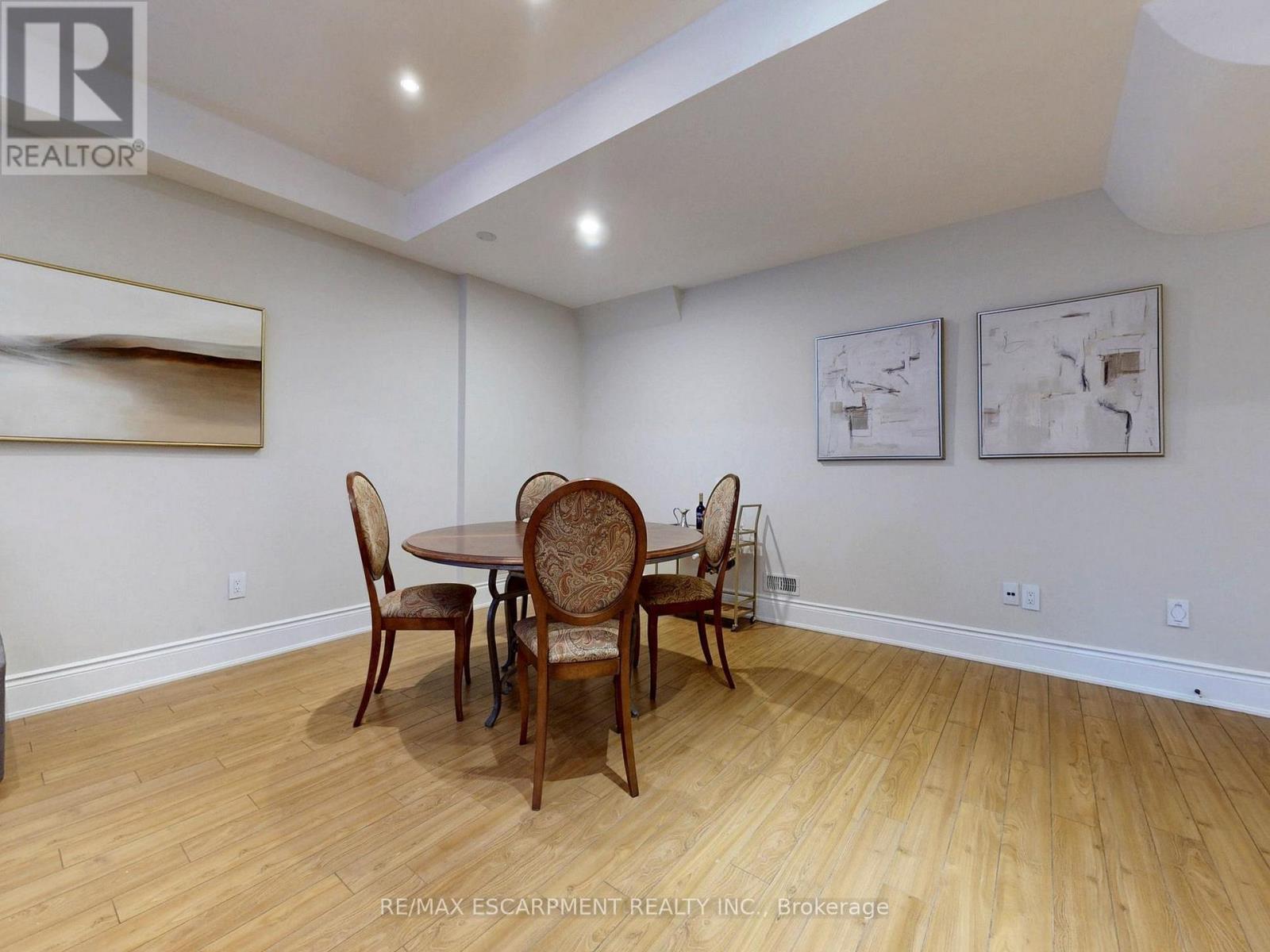 3340 Mistwell Crescent, Oakville, Ontario  L6L 0A3 - Photo 38 - W12872640