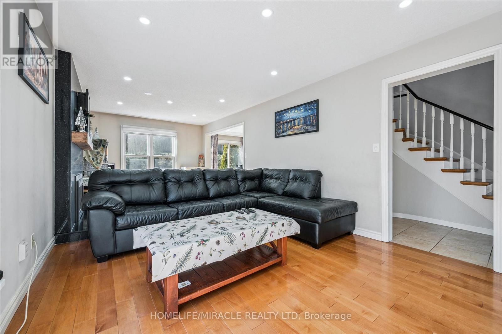 99 Westforest Trail, Kitchener, Ontario  N2N 3B1 - Photo 15 - X12868578