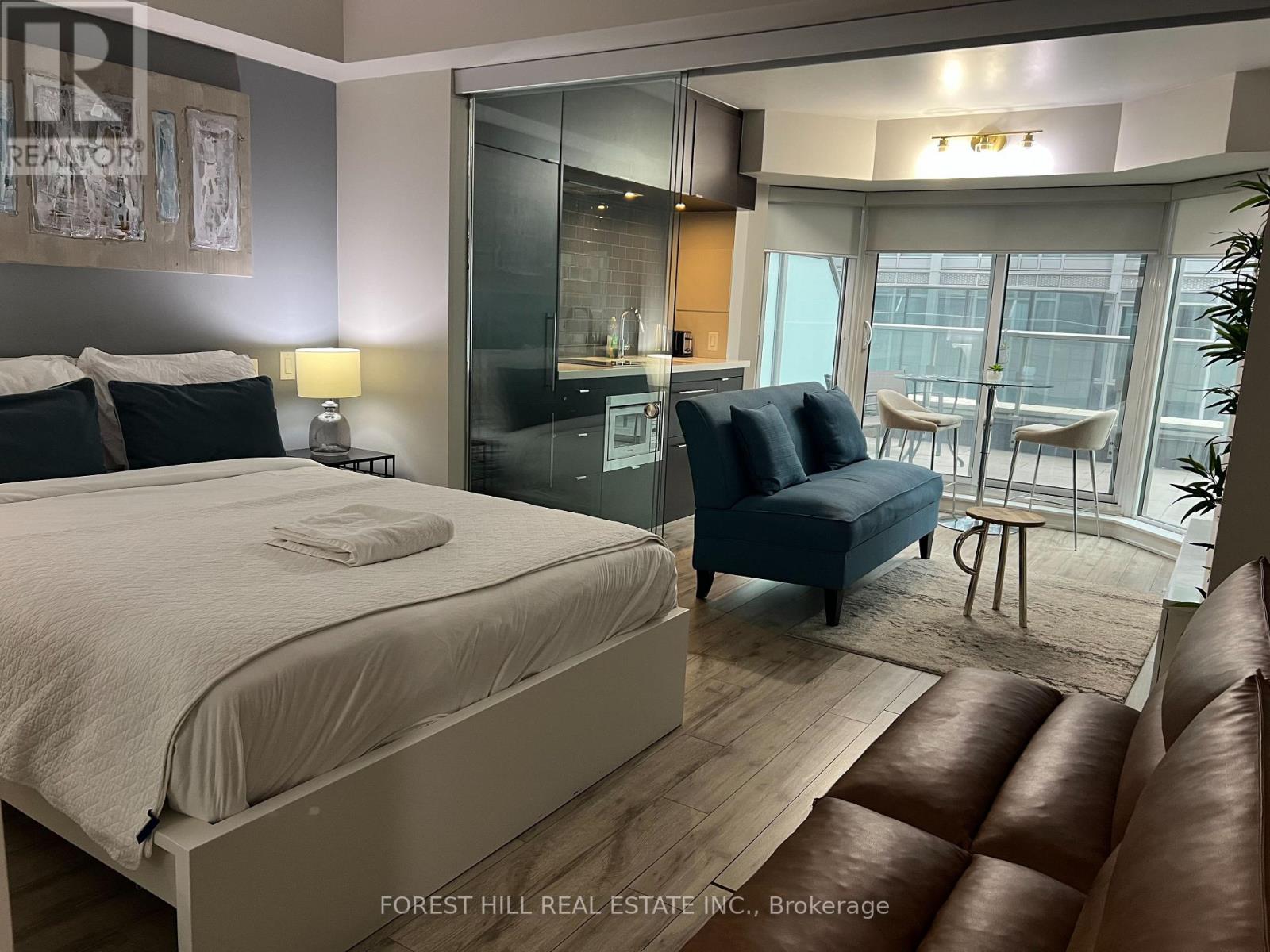 412 - 155 YORKVILLE AVENUE Toronto (Annex), ON M5R 1C4