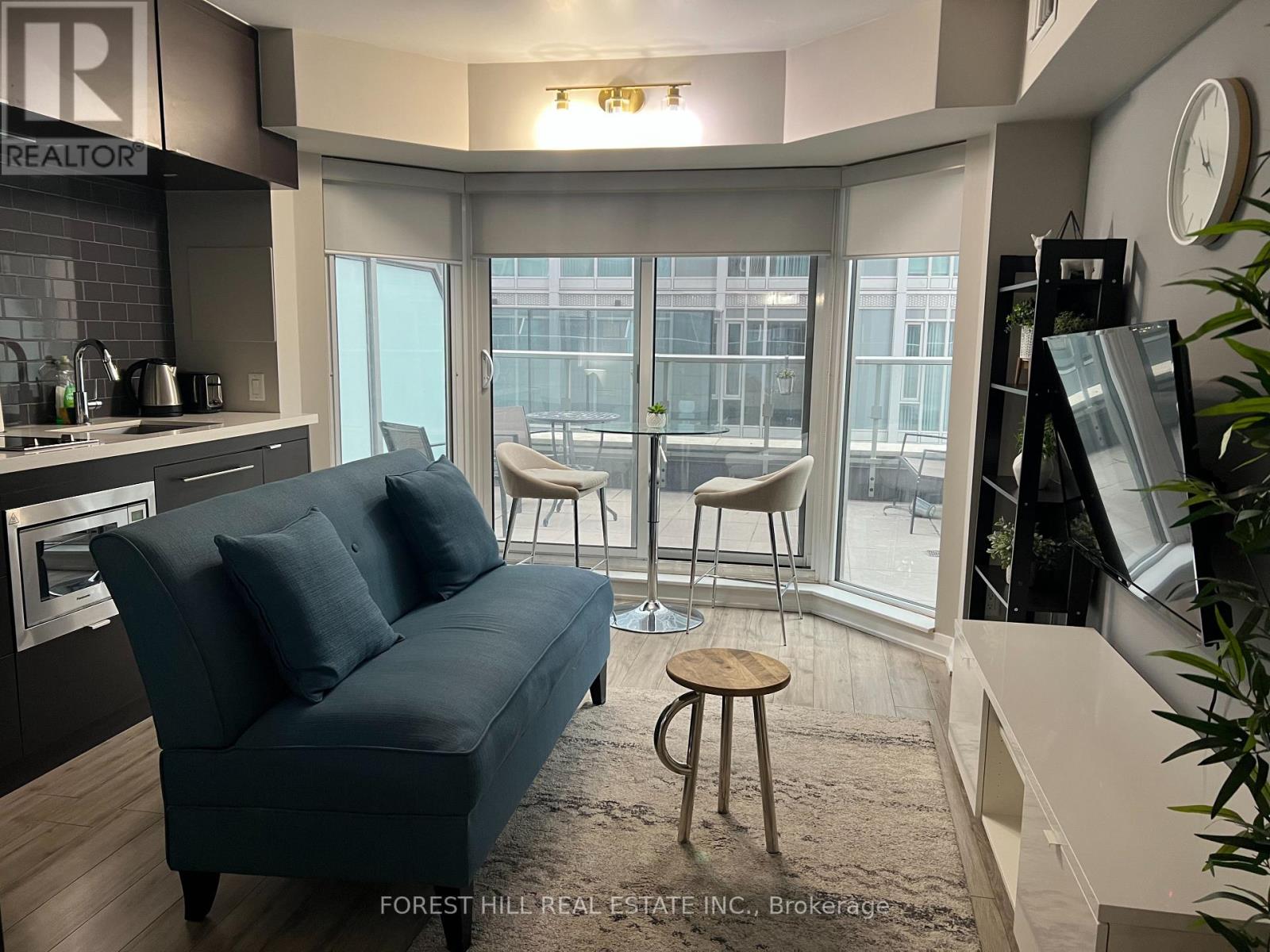 412 - 155 YORKVILLE AVENUE Toronto (Annex), ON M5R 1C4