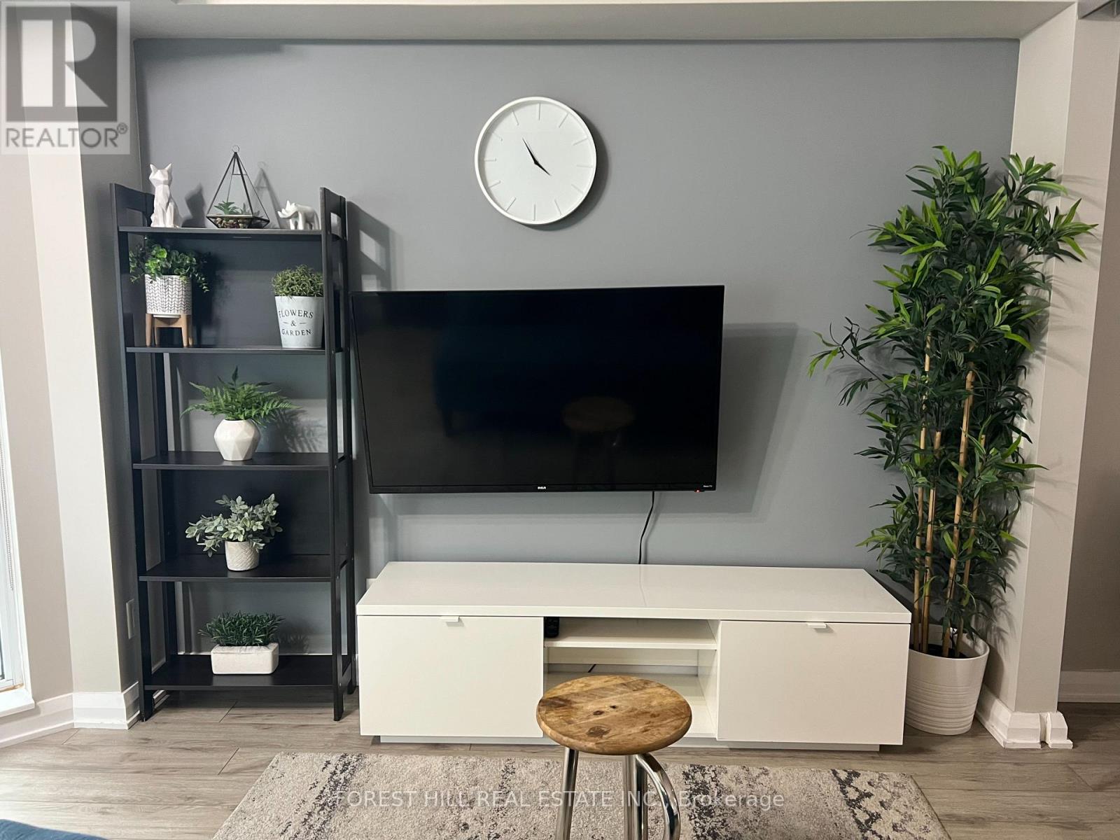 412 - 155 YORKVILLE AVENUE Toronto (Annex), ON M5R 1C4