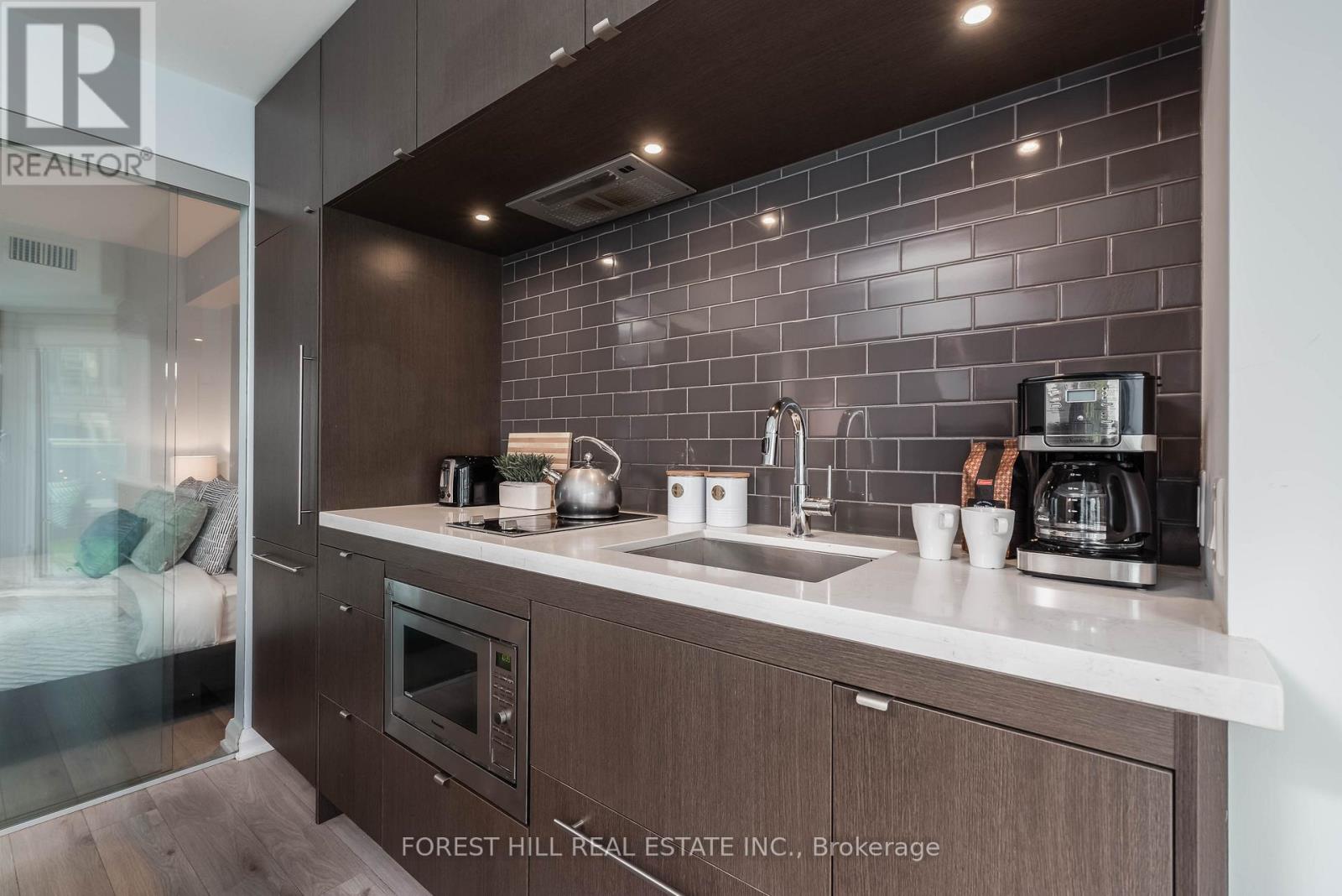 412 - 155 Yorkville Avenue, Toronto (Annex), Ontario  M5R 1C4 - Photo 7 - C12880746