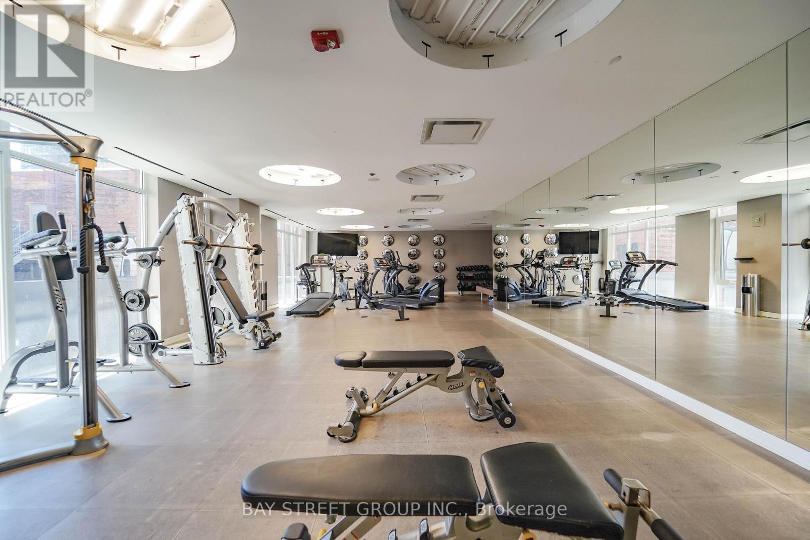 2203 - 75 St Nicholas Street, Toronto (Bay Street Corridor), Ontario  M4Y 0A5 - Photo 10 - C12880786