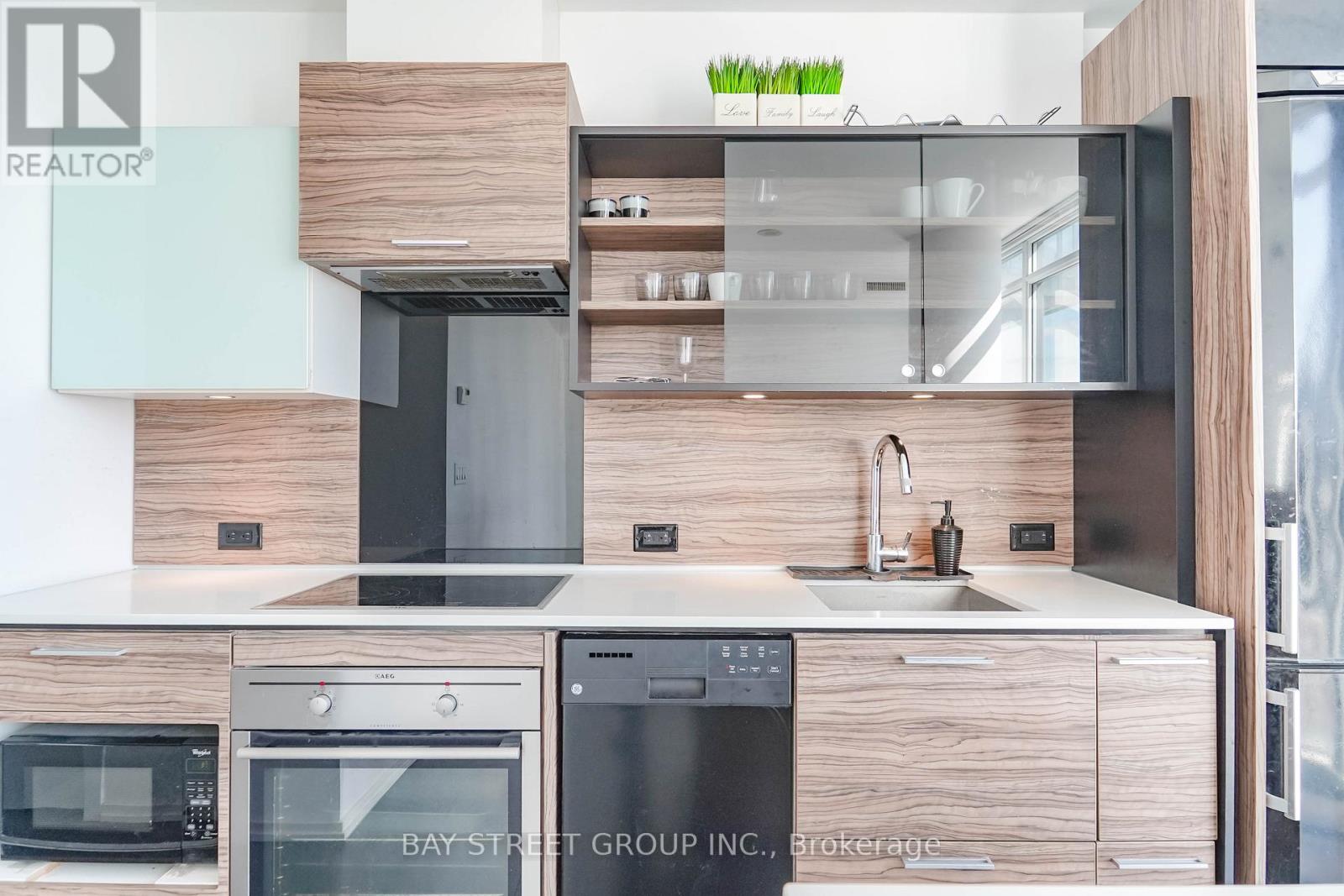 2203 - 75 St Nicholas Street, Toronto (Bay Street Corridor), Ontario  M4Y 0A5 - Photo 19 - C12880786