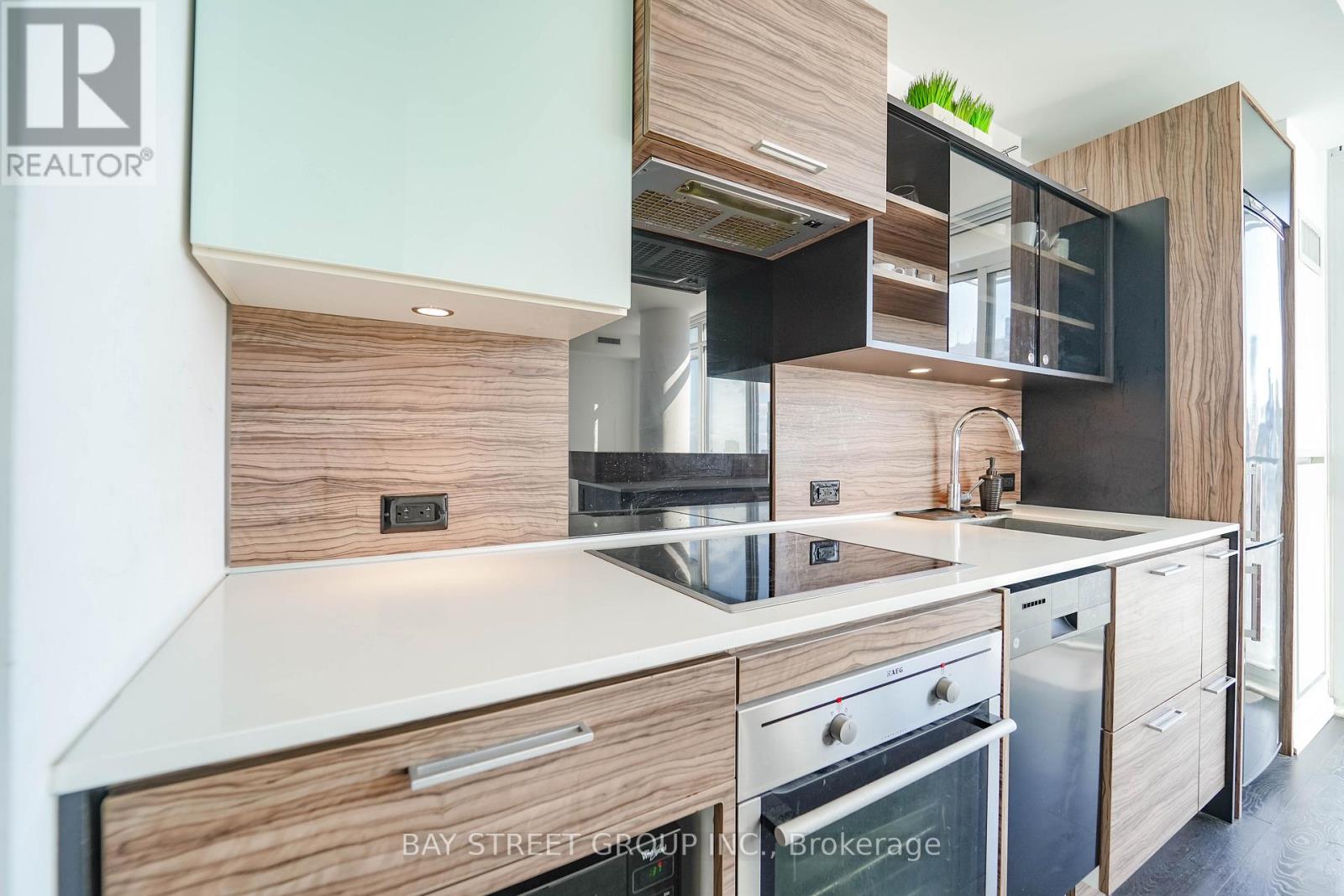 2203 - 75 St Nicholas Street, Toronto (Bay Street Corridor), Ontario  M4Y 0A5 - Photo 20 - C12880786