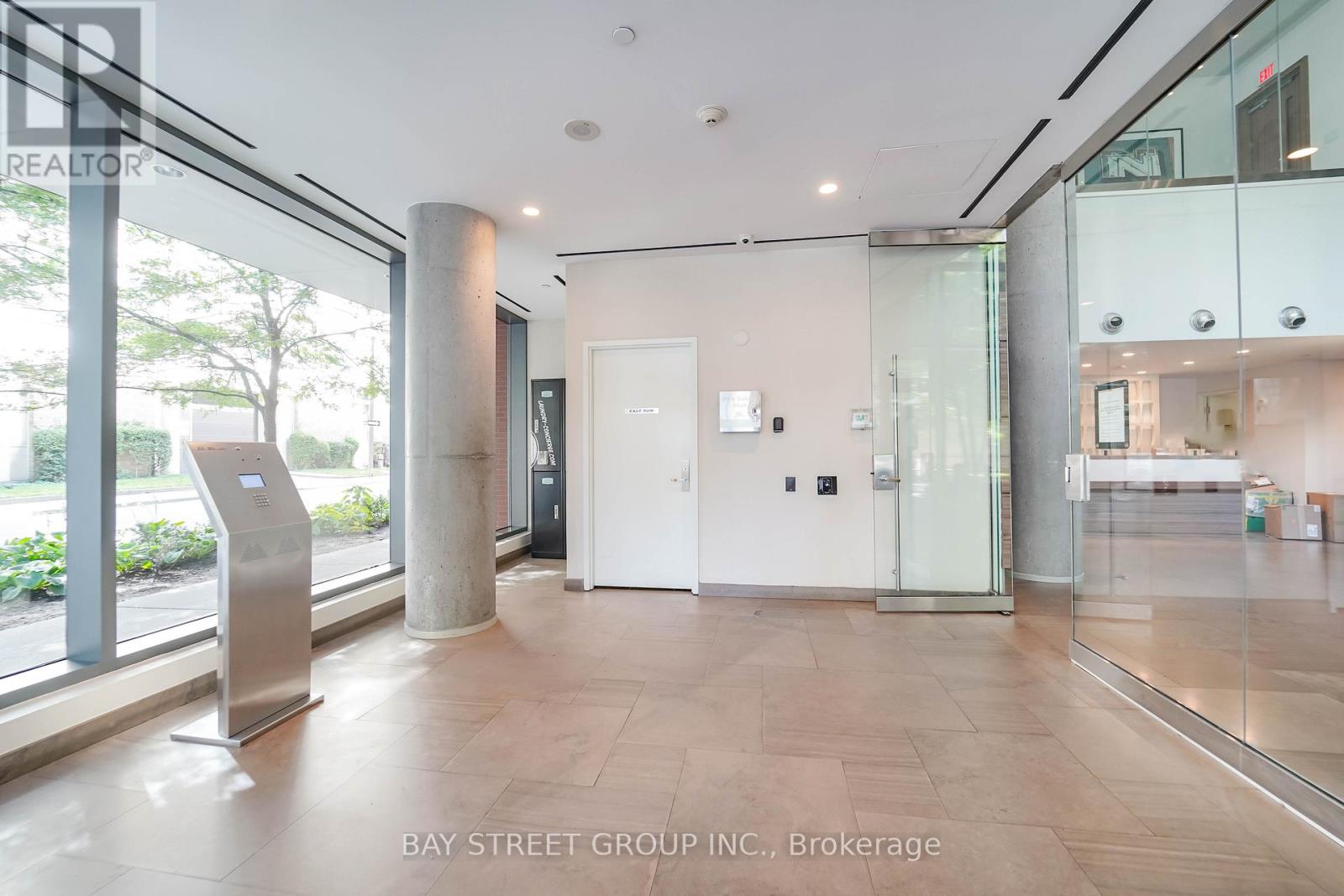 2203 - 75 St Nicholas Street, Toronto (Bay Street Corridor), Ontario  M4Y 0A5 - Photo 4 - C12880786