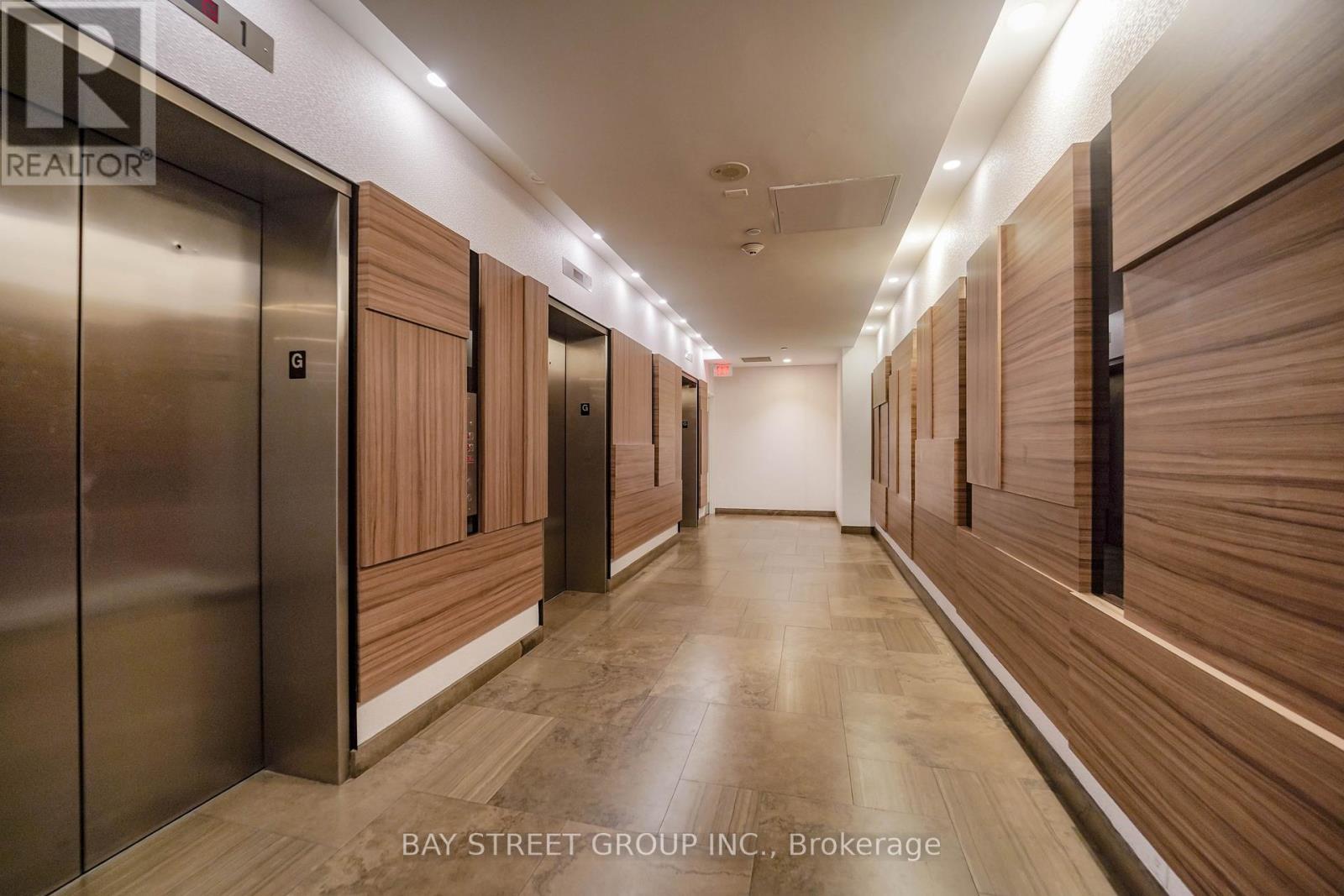 2203 - 75 St Nicholas Street, Toronto (Bay Street Corridor), Ontario  M4Y 0A5 - Photo 8 - C12880786