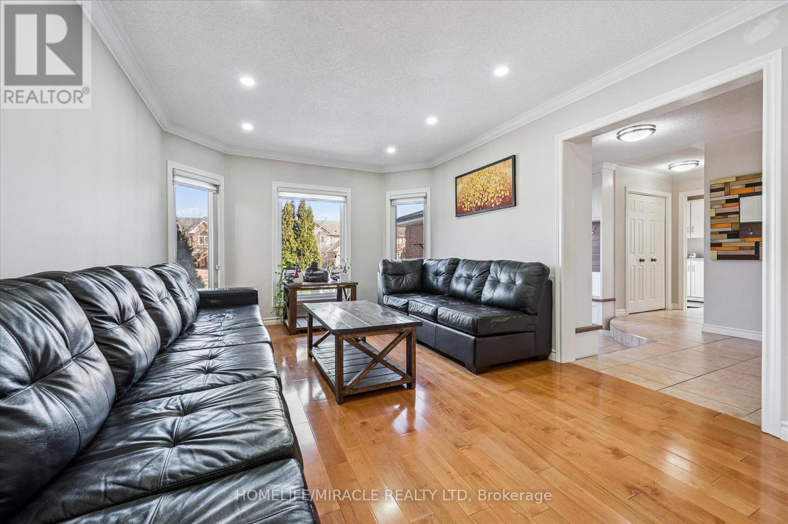 99 Westforest Trail, Kitchener, Ontario  N2N 3B1 - Photo 9 - X12868578