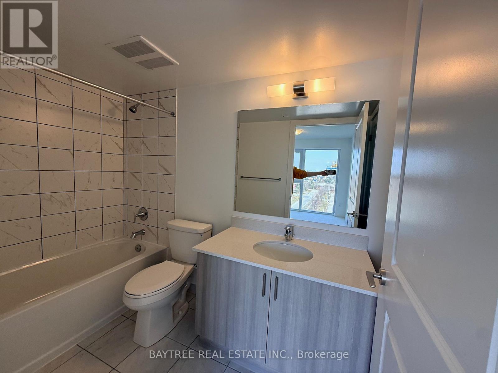 801 - 1010 Sandy Beach Road, Pickering (Bay Ridges), Ontario  L1W 3V9 - Photo 18 - E12880740