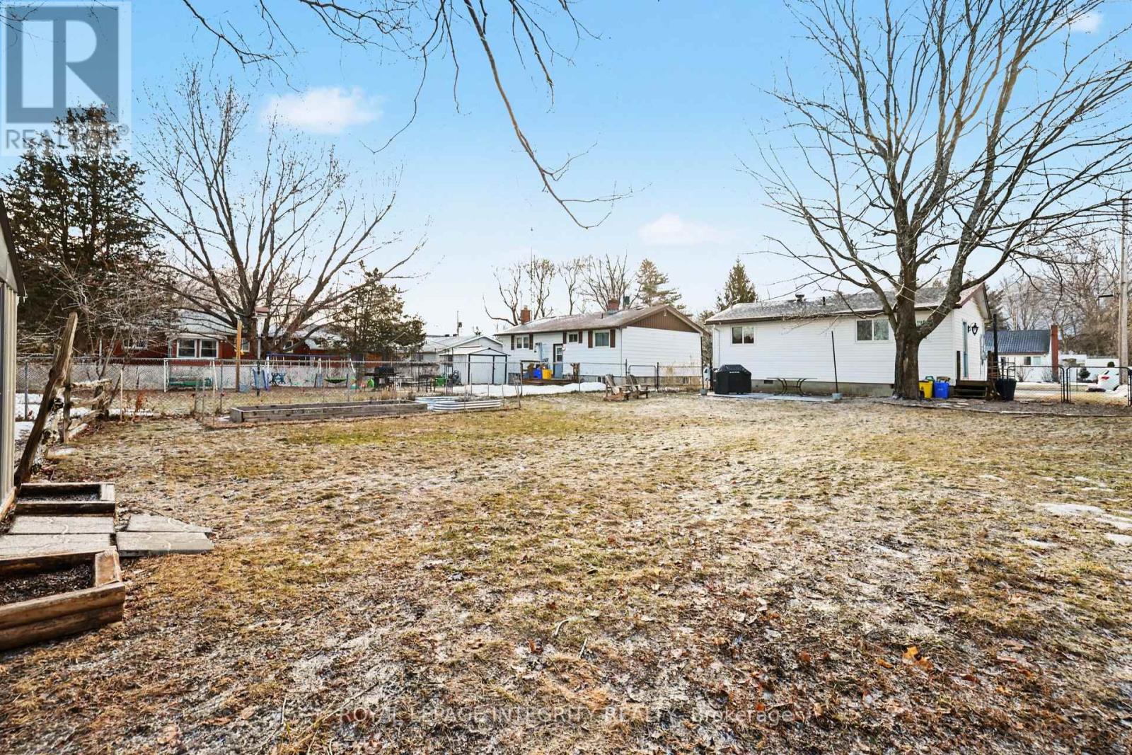 35 Robinson Street, Perth, Ontario  K7H 2E7 - Photo 30 - X12879686