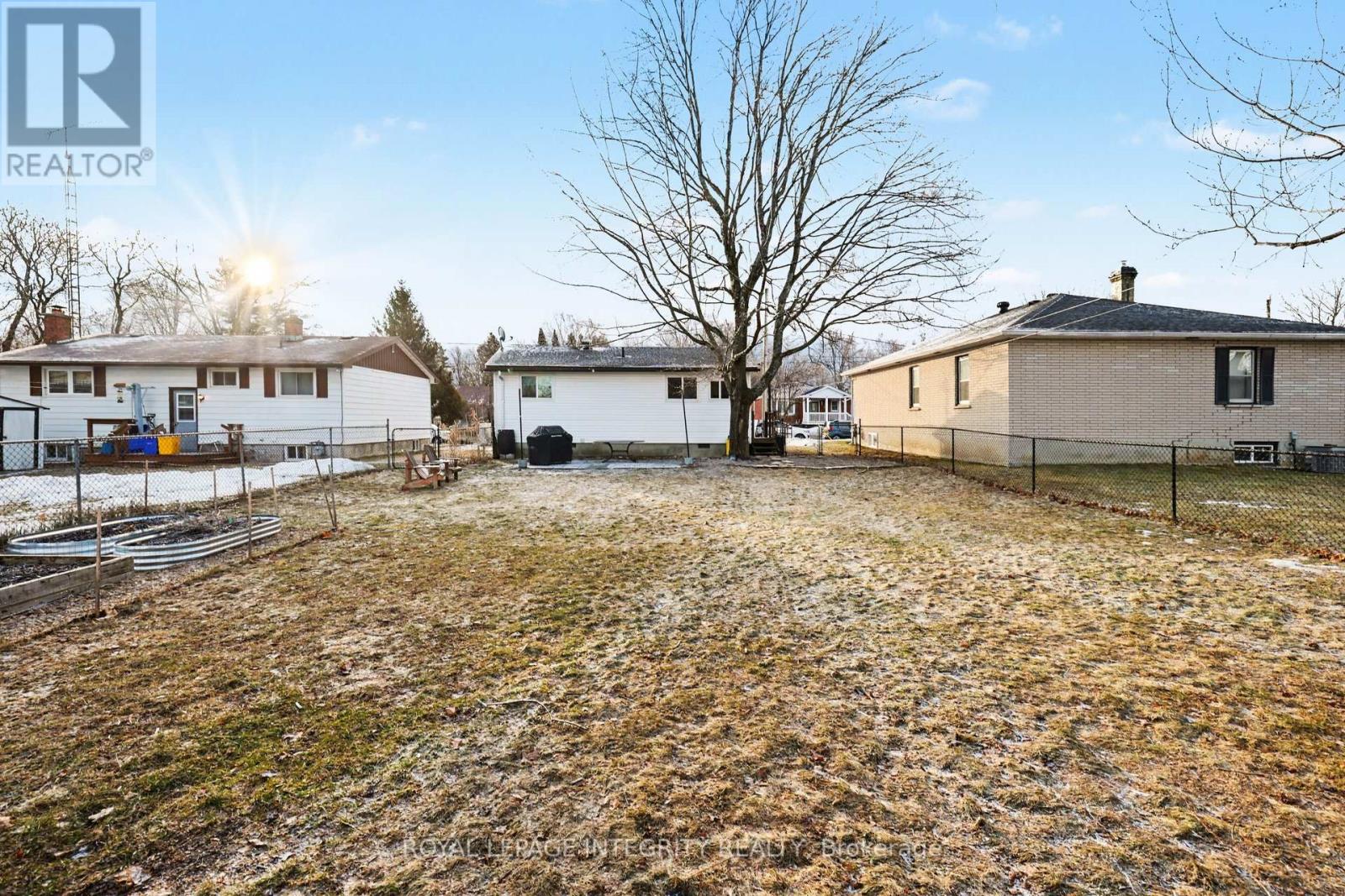 35 Robinson Street, Perth, Ontario  K7H 2E7 - Photo 31 - X12879686