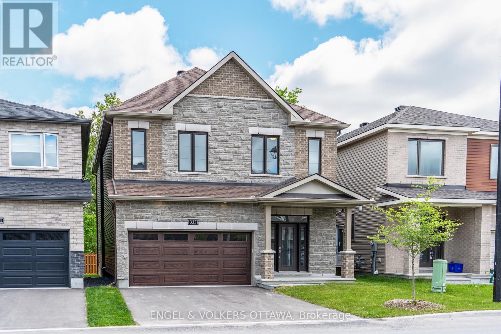 333 Elsie Macgill Walk, Ottawa, Ontario  K2W 0K7 - Photo 2 - X12880698