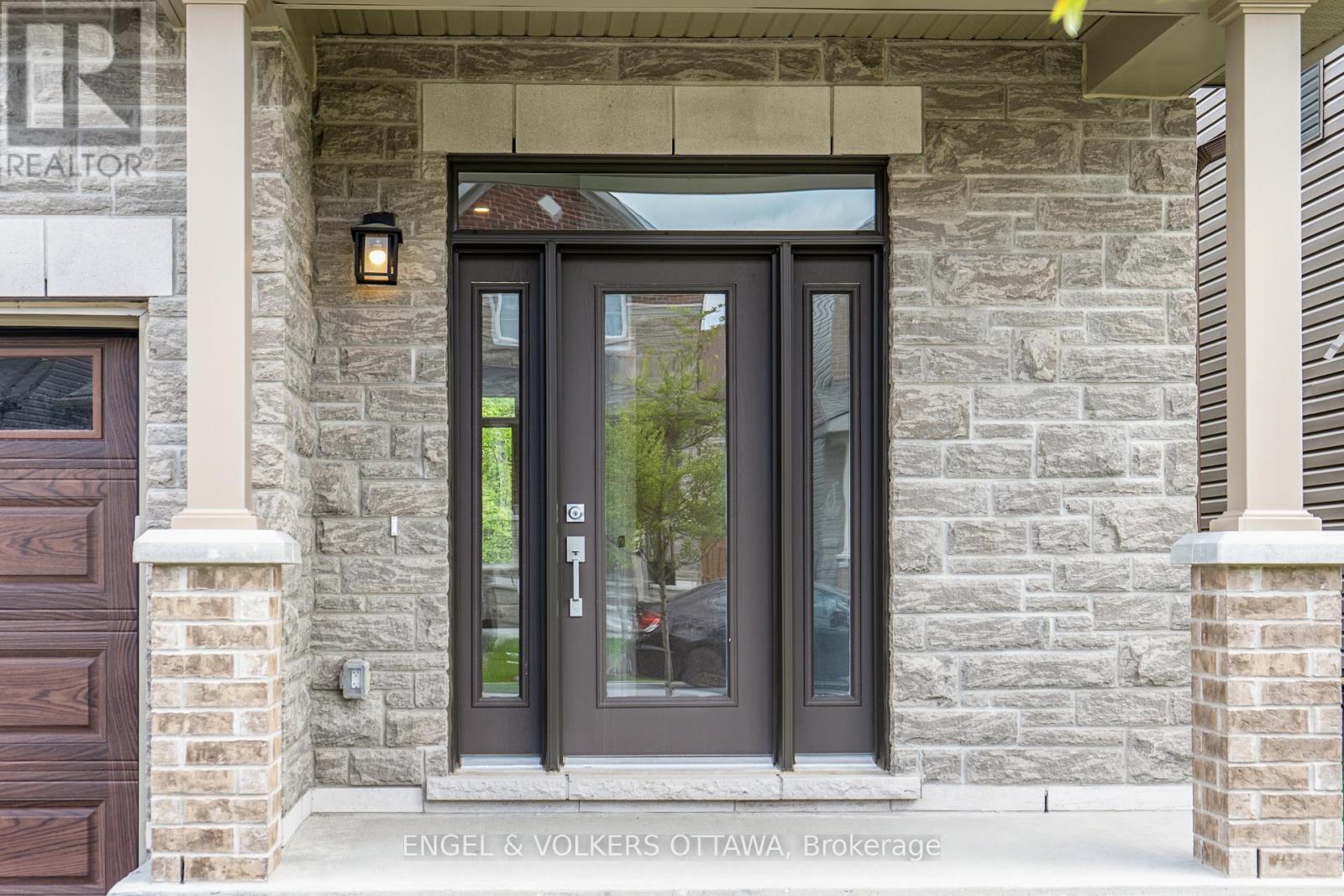 333 Elsie Macgill Walk, Ottawa, Ontario  K2W 0K7 - Photo 4 - X12880698