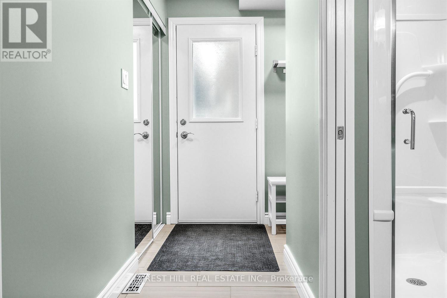 49 Seaton Drive, Aurora, Ontario  L4G 3W9 - Photo 22 - N12880694