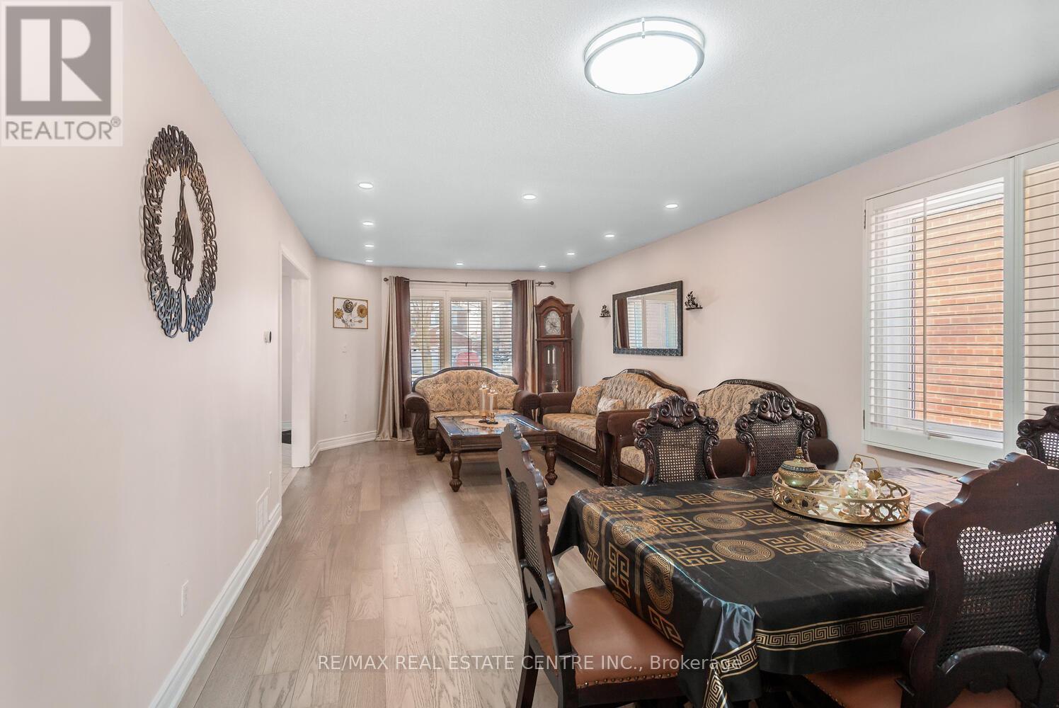 41 Presidential Street, Vaughan, Ontario L4L 5H2 - Photo 11 - N12880702