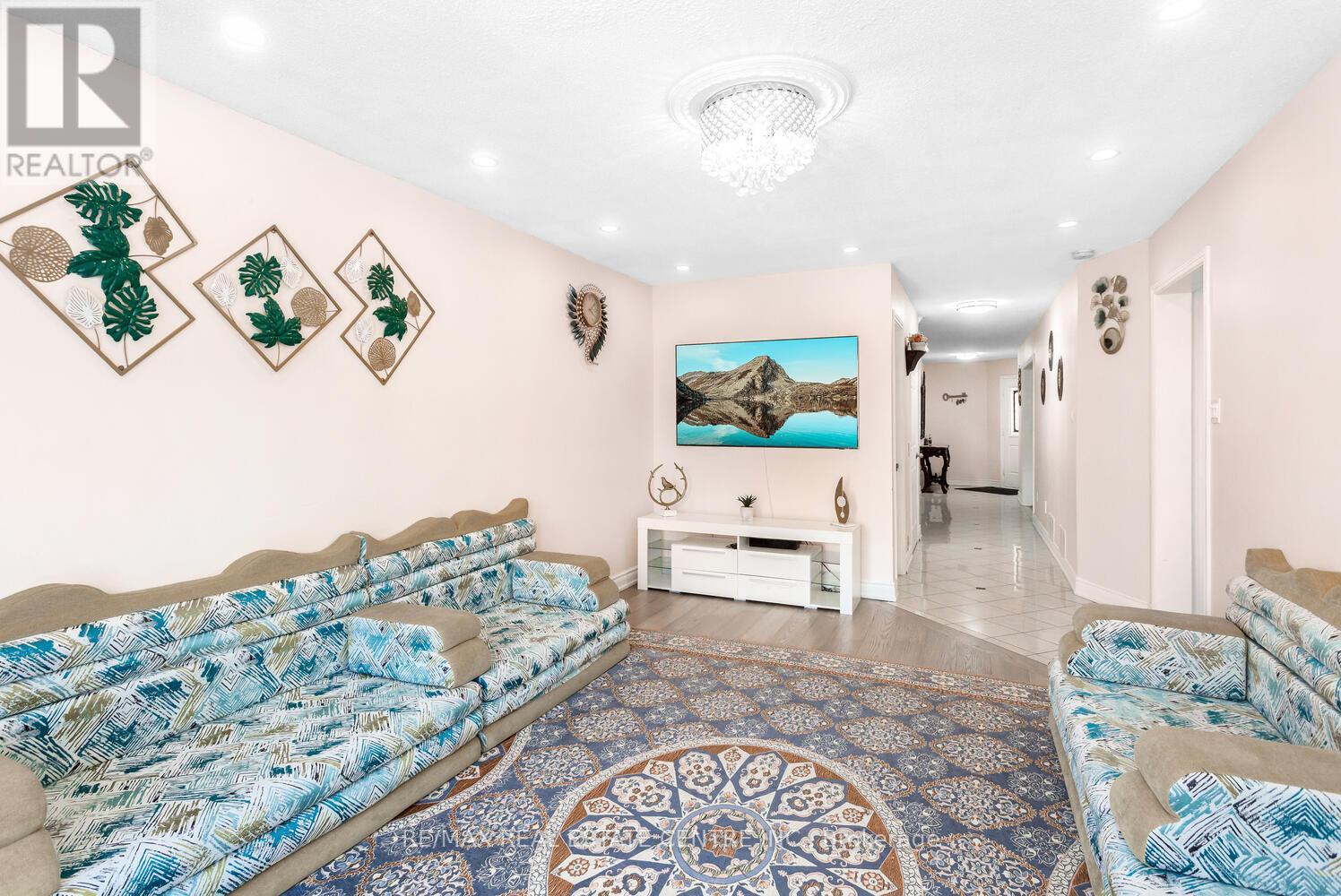 41 Presidential Street, Vaughan, Ontario L4L 5H2 - Photo 13 - N12880702