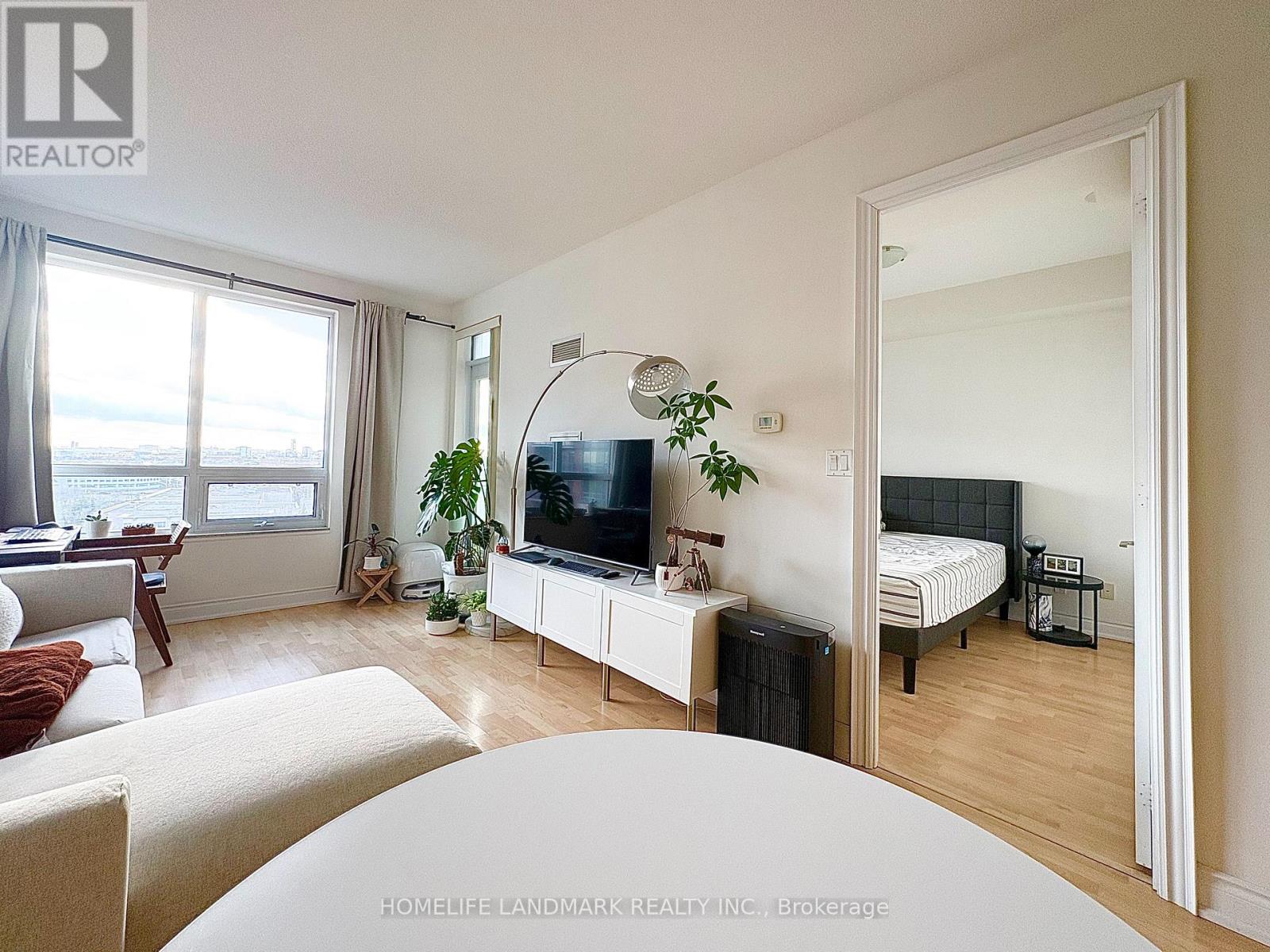 1101 - 60 South Town Centre Boulevard, Markham, Ontario  L6G 0C5 - Photo 8 - N12880776