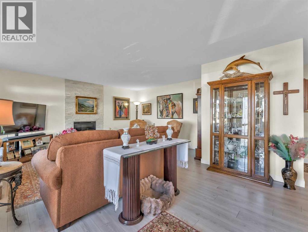 3 Redwood Court Se, Medicine Hat, Alberta  T1B 3Z6 - Photo 5 - A2284639