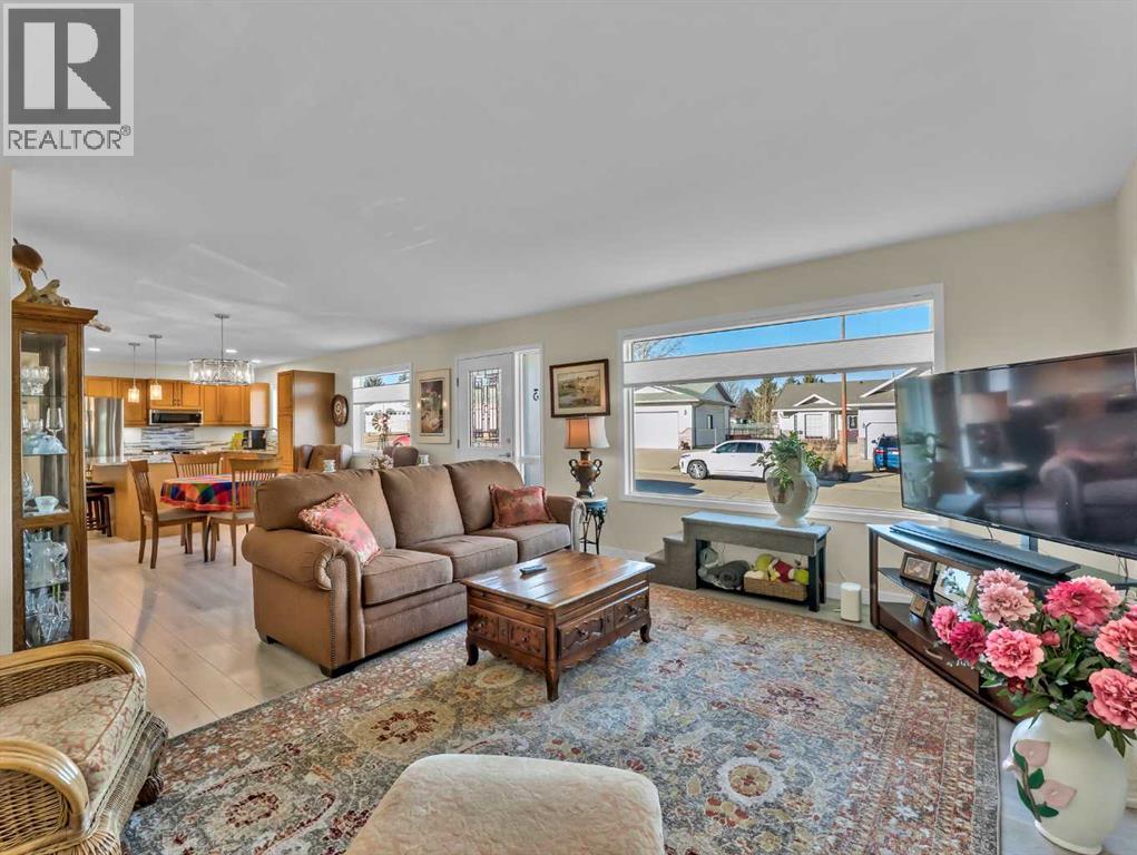 3 Redwood Court Se, Medicine Hat, Alberta  T1B 3Z6 - Photo 9 - A2284639